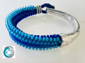 2021-YG-Blue-Hook-Bracelet-Kit